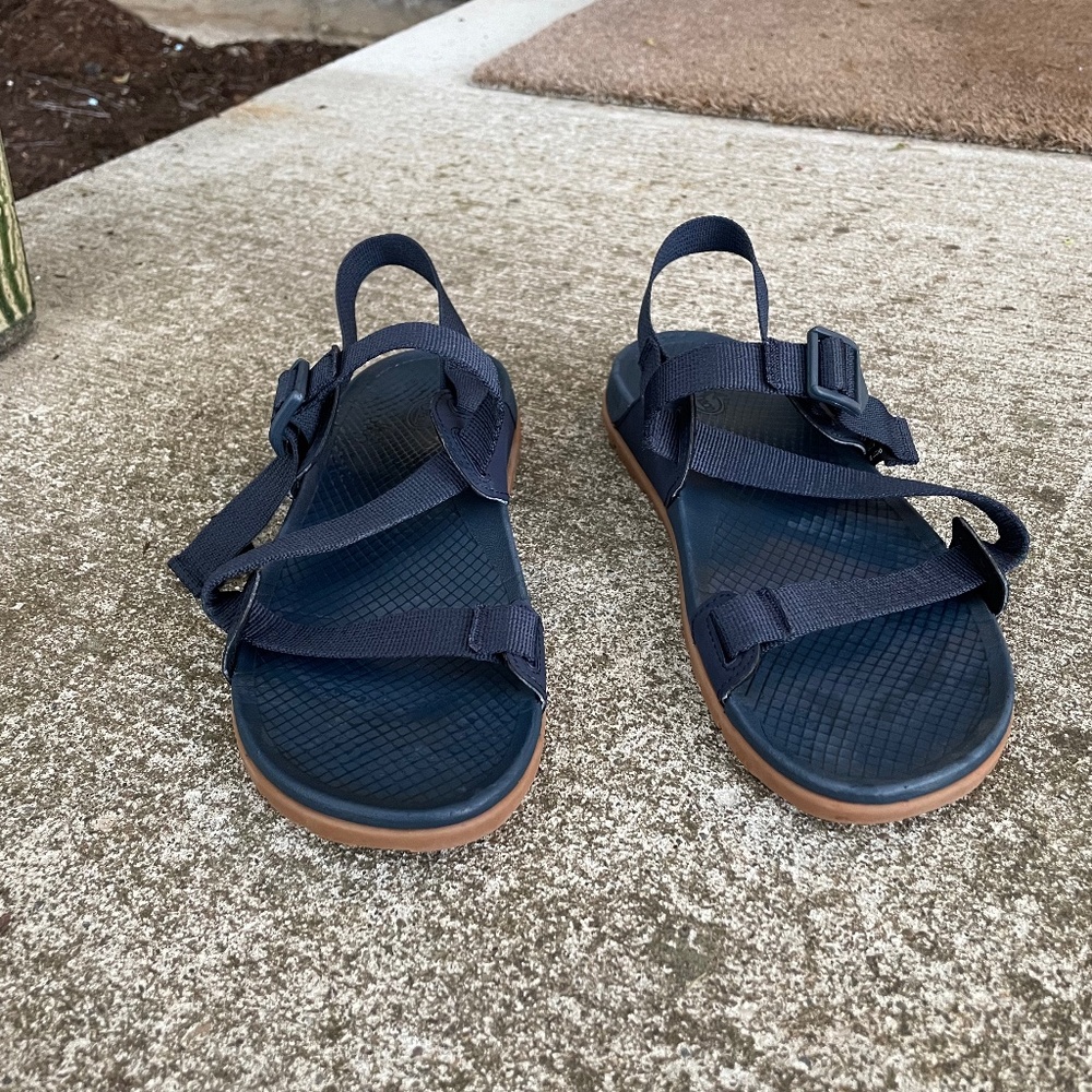 Navy Chaco Lowdown Sandal EUC